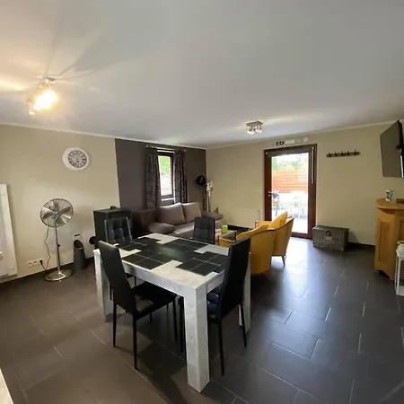 De La Famenne Nyaraló *